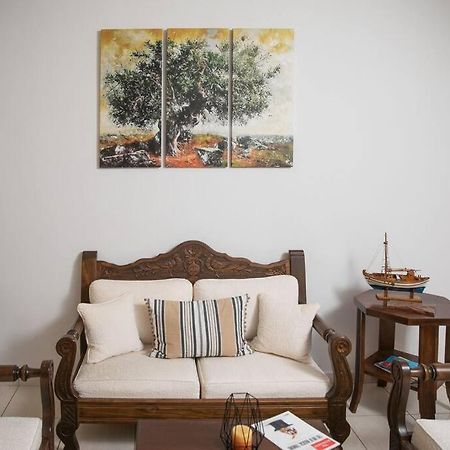 Aegina Town Apartment , With Private Parking Eksteriør billede